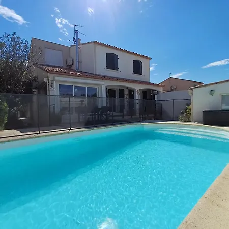 Belle Piscine 3chbres,proche Centre Villa