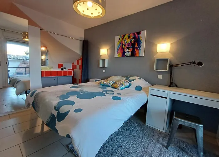 Belle Piscine 3chbres,proche Centre